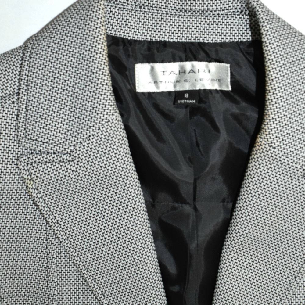 TAHARI Short Sleeve Black & White Textured Blazer - Picture 5 of 6
